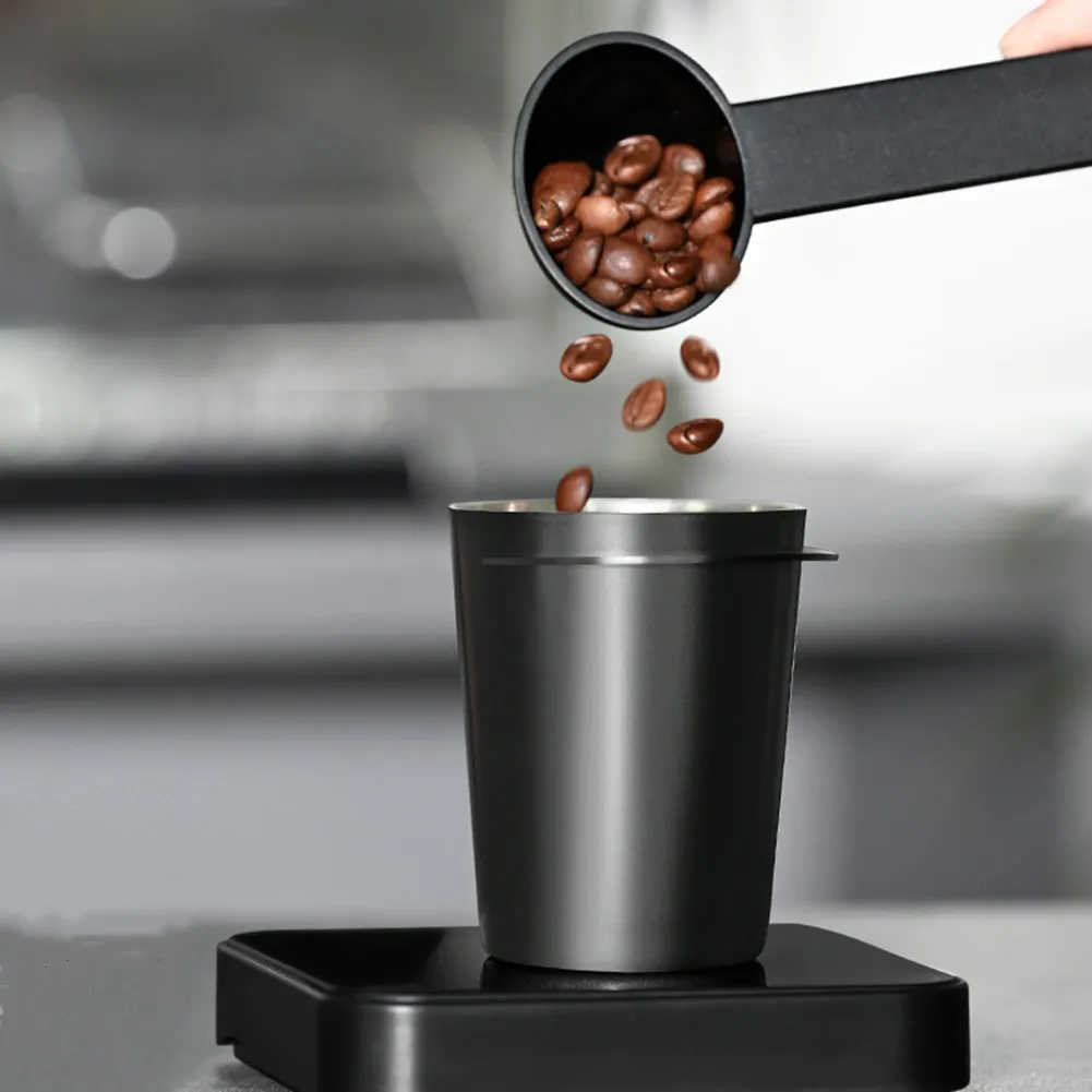Stainless Steel Funnel Black Coffee Dosing Cup Waste Reduction Feature Ergonomic Handle Fit For 51mm Portafilter