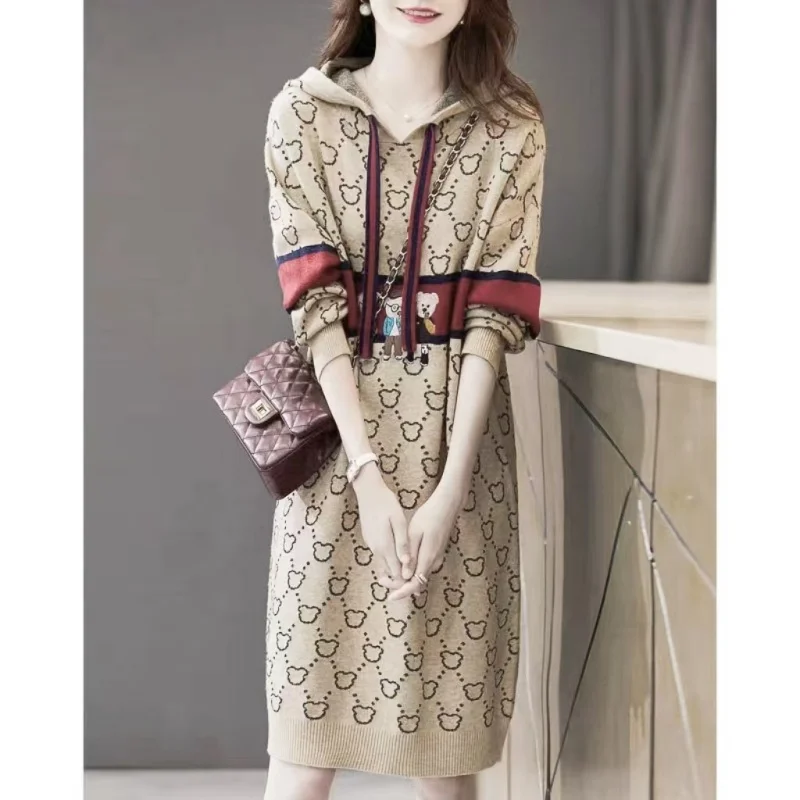 Fall/Winter 2024 New Fashionable Casual Knitted Hooded Dress European Jacquard Sweatshirt Dress Midi Slim