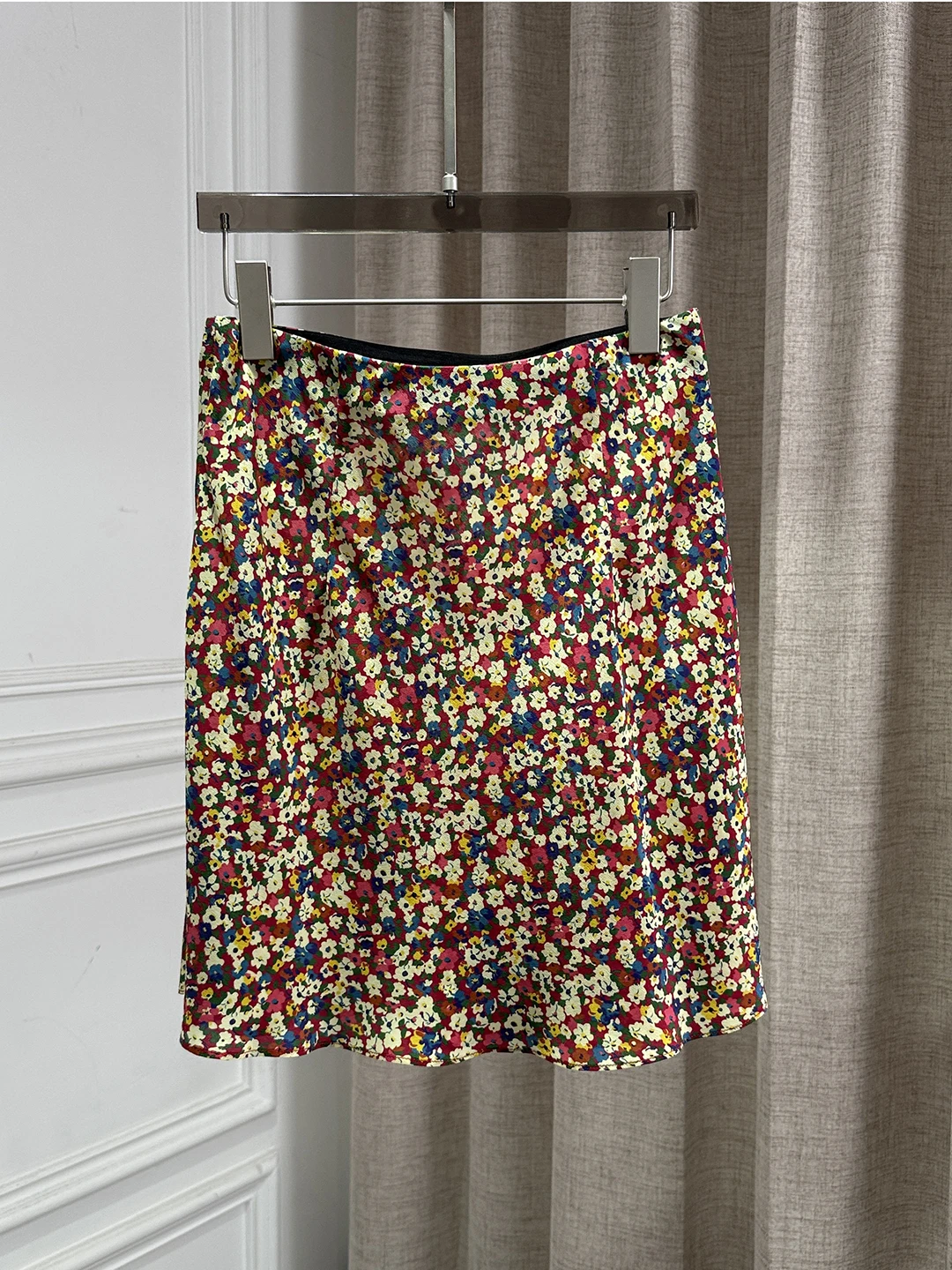 

Milan Small Town Summer Floral Print Silk Straight Tube Short Skirt High Waist Commuter Style A-Line Skirt G27