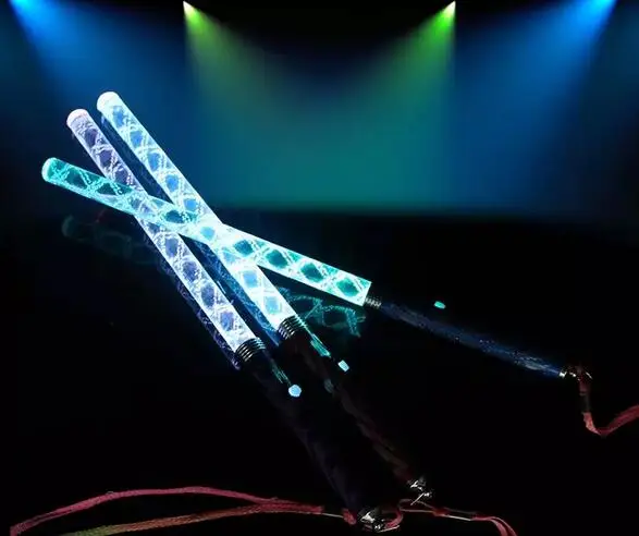 送料無料-26-×-12-センチメートルクリスマスマルチカラー-led-スティックグローワンド結婚式のパーティーの装飾-yh306