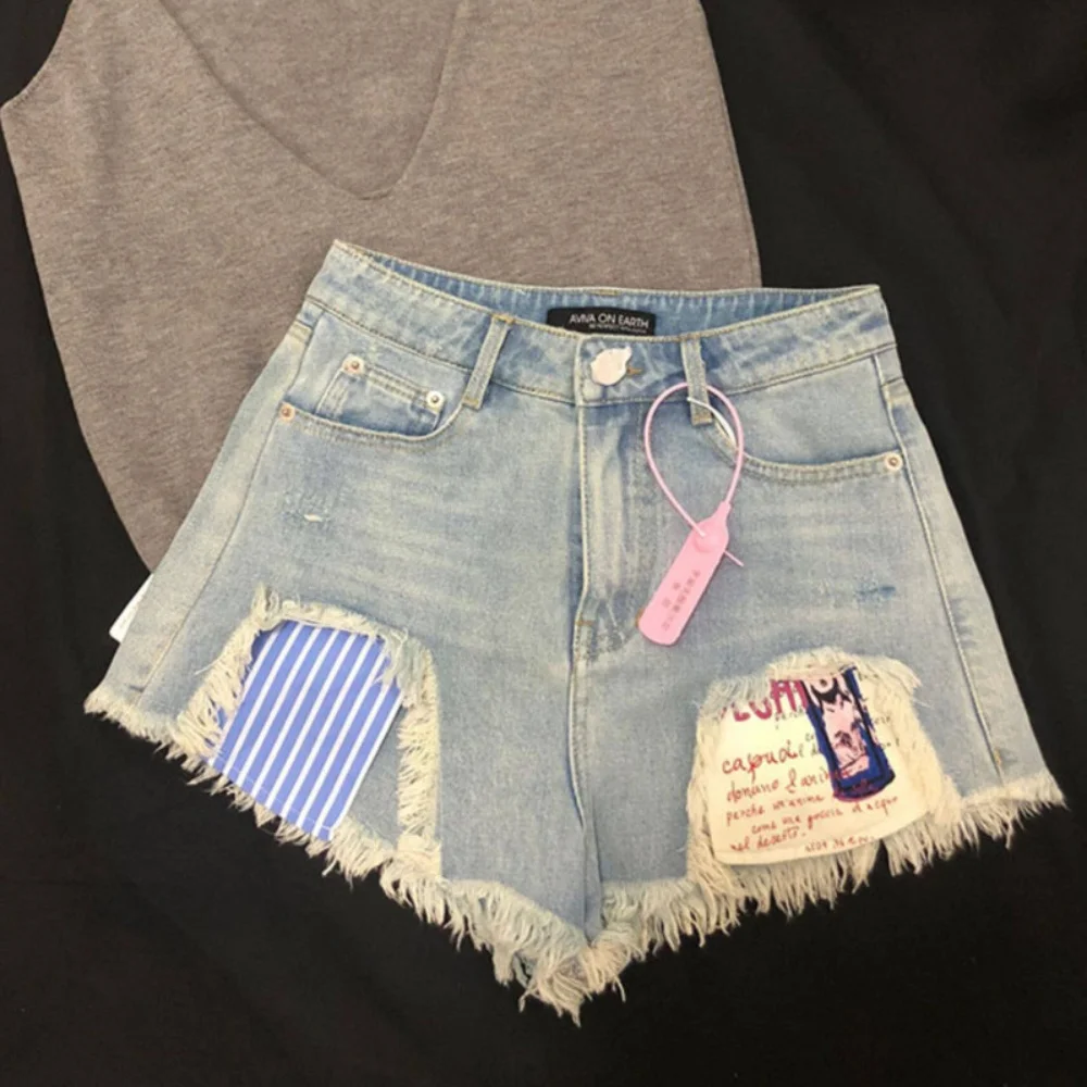 

American Baddie Style Washed Raw Edege Ripped Denim Shorts Light Blue High Waist Slim A-line Mini Hot Pants For Women