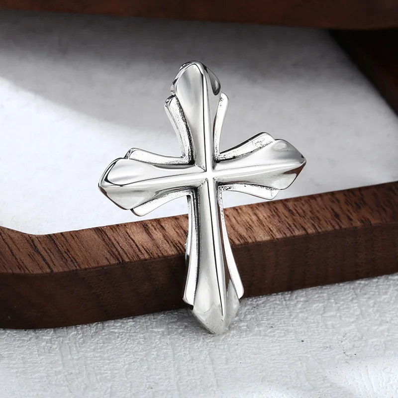 925 Sterling Silver Gothic Cross Pendant with Eagle Design Arabesque Pattern Thai Silver Antique Finish Vintage Chai