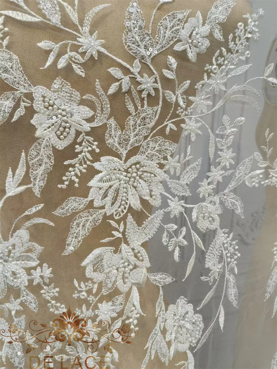 Exquisite Floral Embroidered Lace With Beaded Wedding Gown Accessories Bridaldress Lace Fabric Applique with Embroidery
