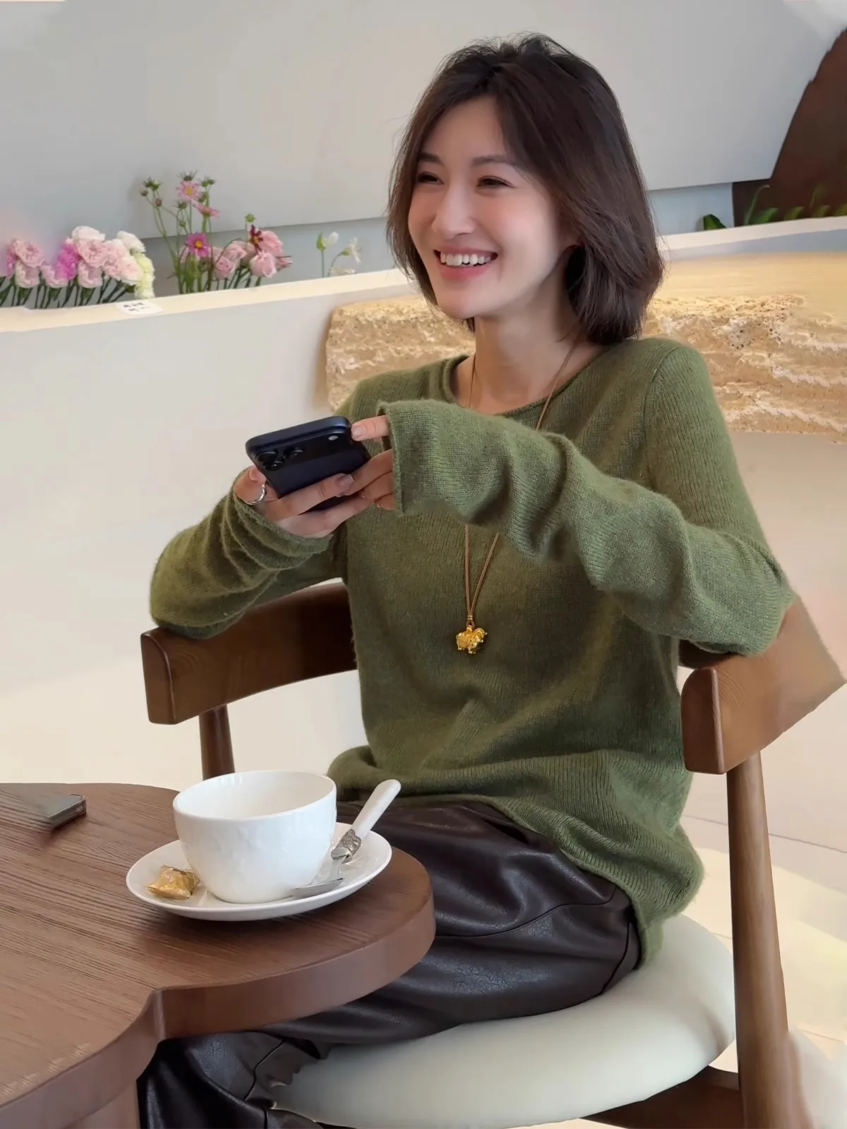 Koreanisches Lässiges Freizeit-Set für Damen, Einfarbig, Bequeme Mode, Gestrickt mit Schlankmachendem Effekt, Lässige Hose, Herbst Neuerscheinung