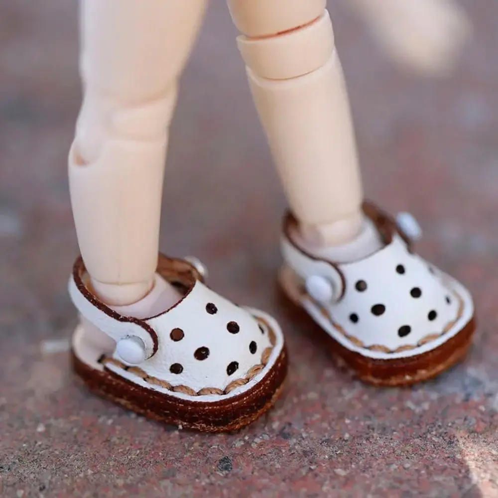 1 paire de Mini chaussures de poupée, sandales Ob11, chaussures faites à la main, habillage en cuir de vache, chaussures de poupée à trous décontractées, Mini sandales mignonnes, bottes Holala pour filles