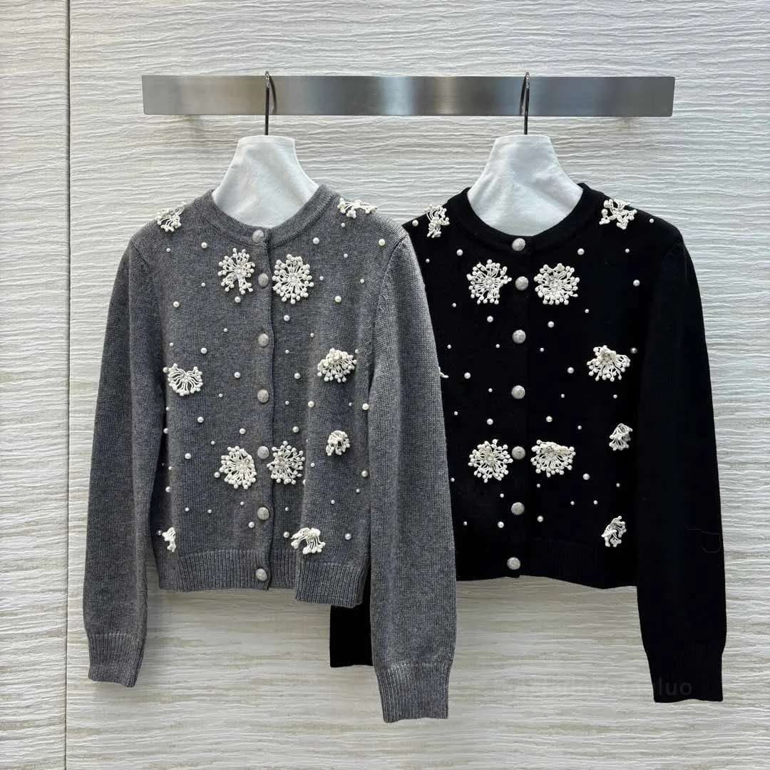 2024 High-quality Round Neck Handmade Three-dimensional Flower Knitted Cardigan Sweet Girly Casual Versatile Long-sleeved Jacket