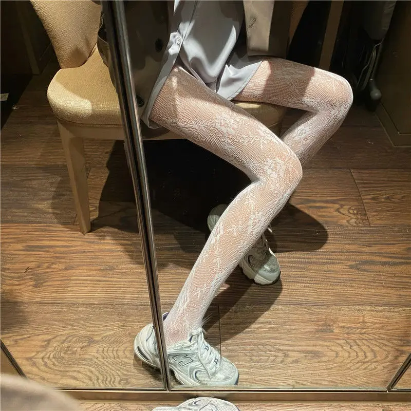 Sweet Vintage Floral Lace Tights Hollowed Out Pantyhose Elasticity Over The Knee Socks Womens Breathable Pantyhose Streetwear