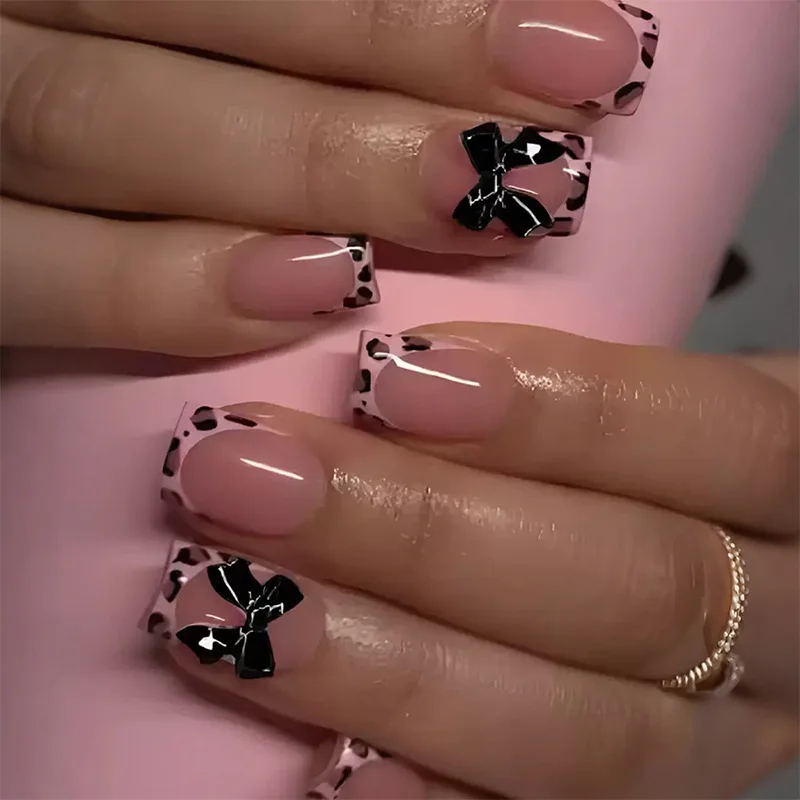 

24PCS Spice Girls False Nails with Glue Pink Leopard Print French Fake Nails for Women 3D Bowknot Short Square Wearable Manicure