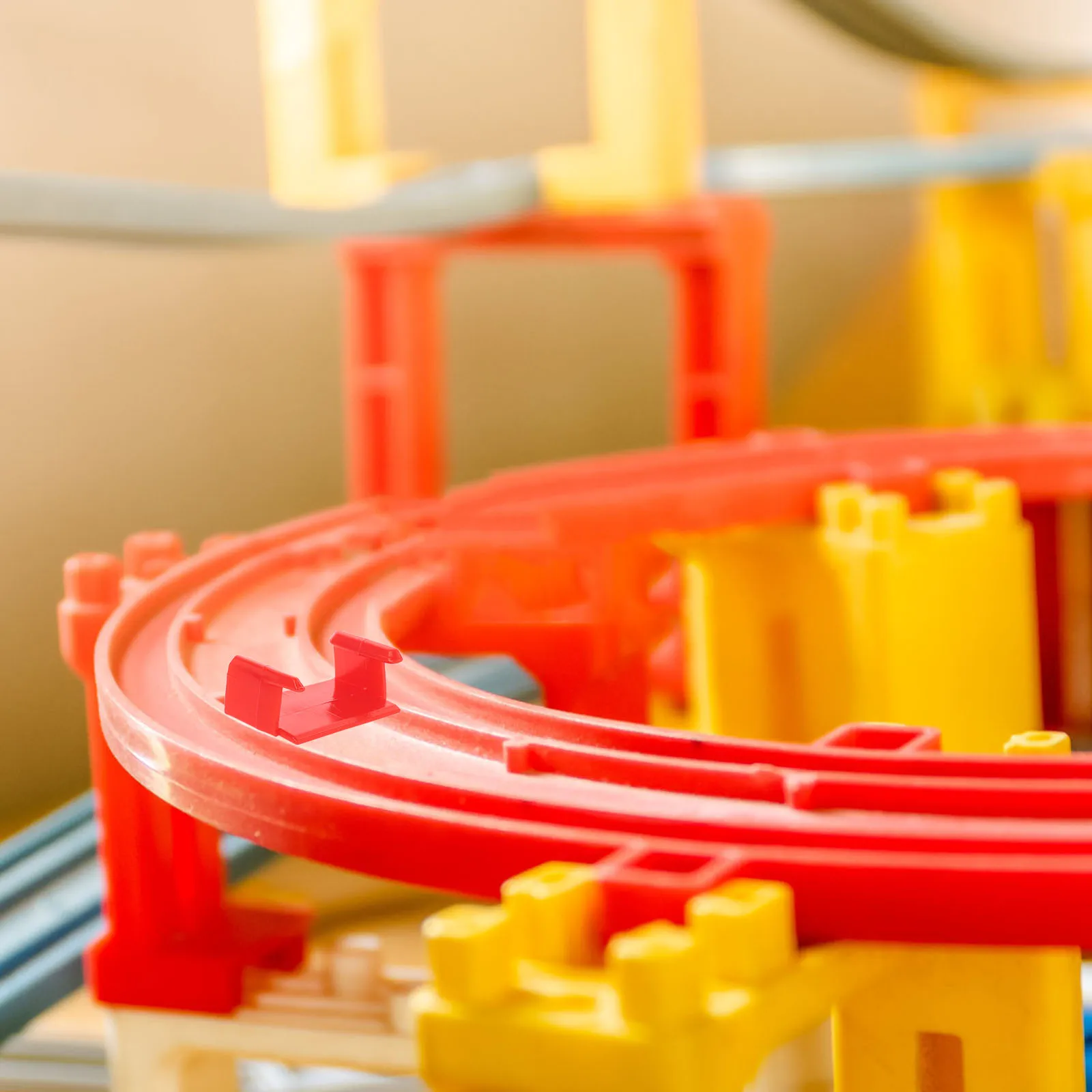 20 peças acessórios de trilho de trem fixadores ferroviários de plástico clipes compatíveis estabilizadores modelo trem marceneiros mesa de calibre