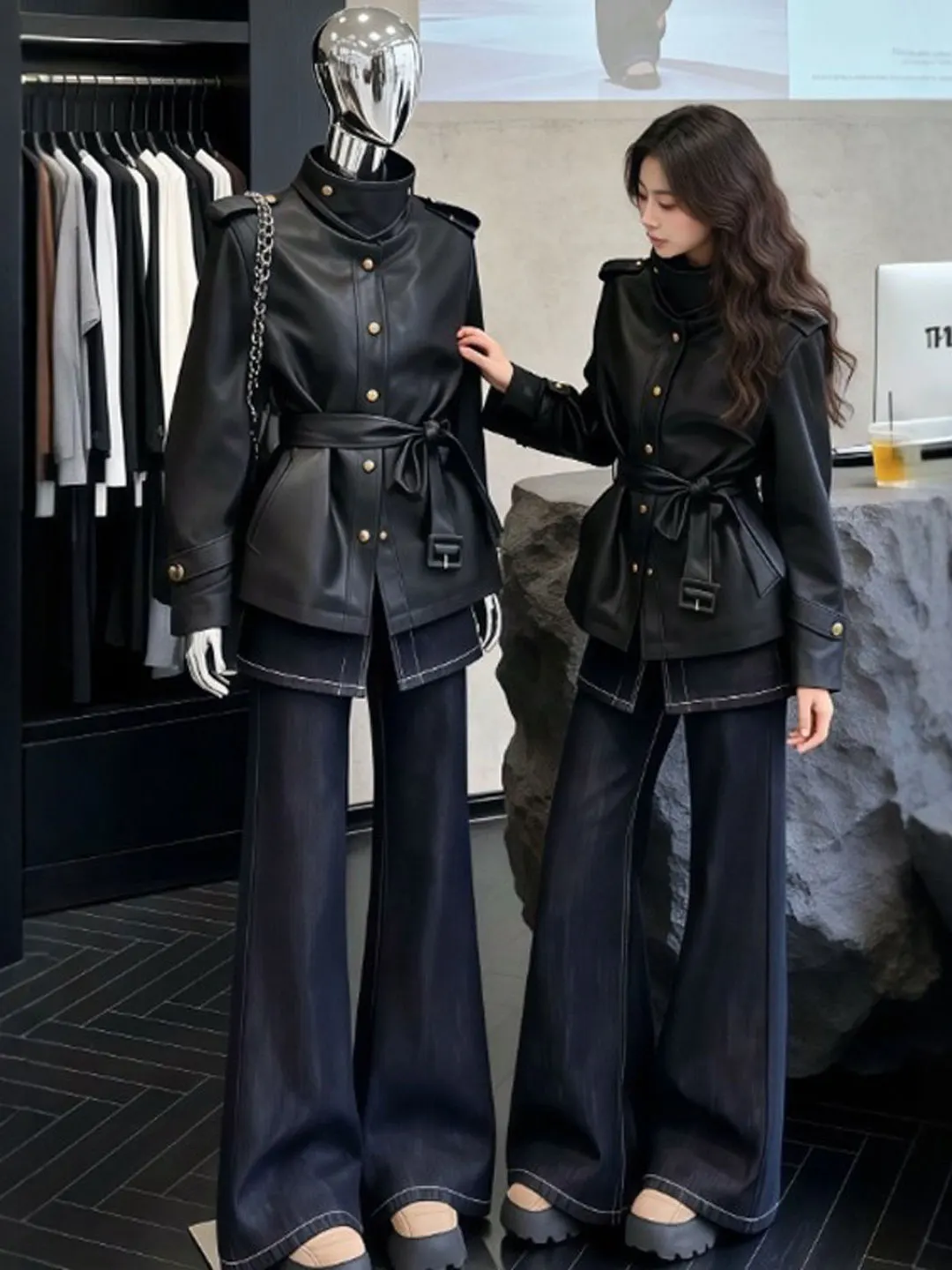 

Retro Slim Fit Bla Leather Jaet Women's Faionable Waist-Cinching Coat Spring 2026 High Gloss American Sle Long Sve