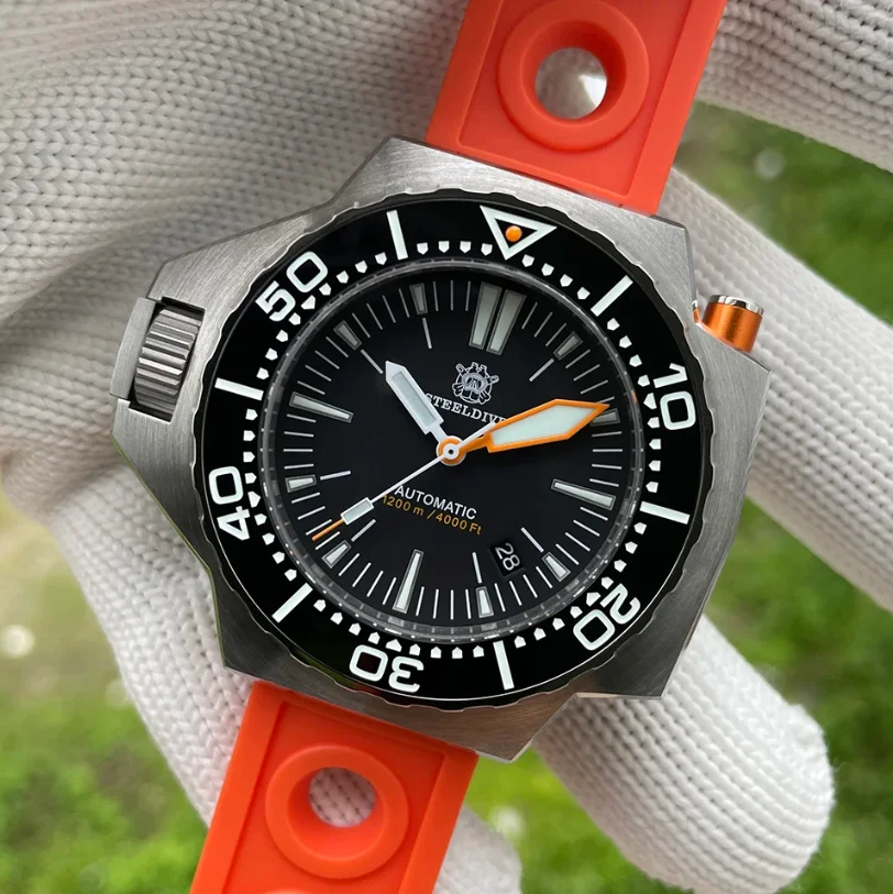 

Мужские автоматические часы STEELDIVE, механические наручные часы для дайвинга, водонепроницаемость 1200 м, светящиеся стрелки BGW-9, интегрированный корпус, гелиевый клапан NH35