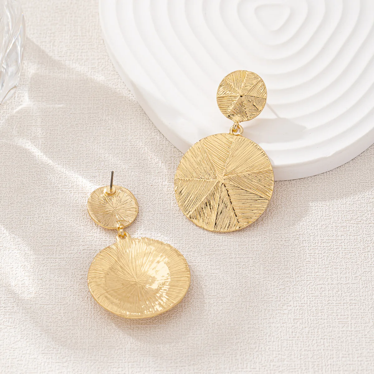 Earrings For Women Exaggerated Brushed Three-dimensional Retro Alloy Ear Accessories Holiday Party Gift Fashion Jewelry CE189