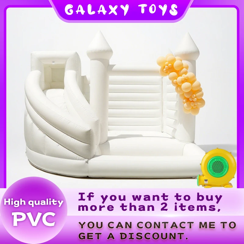 

Белый надувной замок с горкой и бассейном, идеально подходящий для летних водных игр и планирования вечеринок.