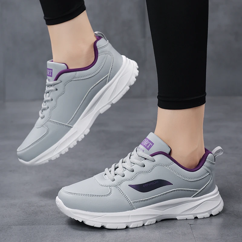 

2025 Black Comfortable Lightweight Women's Casual Leather Sports Shoes Anti Slip Breathable Outdoor Lace Up Soft Sports Shoes