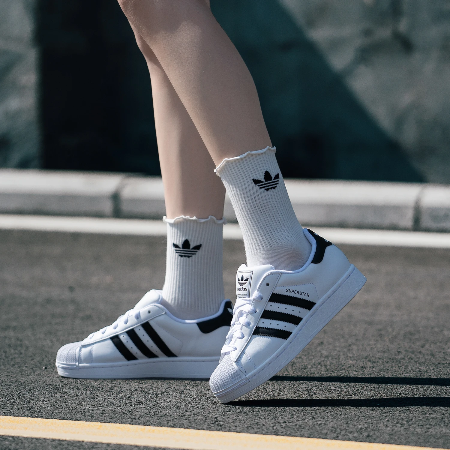 

Мужская и женская обувь Adidas Trefoil Superstar Ii Кроссовки с ракушечным носком Модные повседневные кроссовки в стиле ретро Ih8659