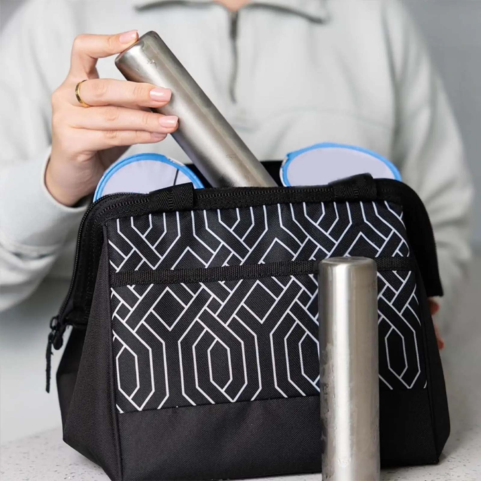 Stainless Steel Freezable Ice Cooling Blocks Kitchen Cylinder Ice Packs for Lunch Boxes and Cooler Bags Wine Beer