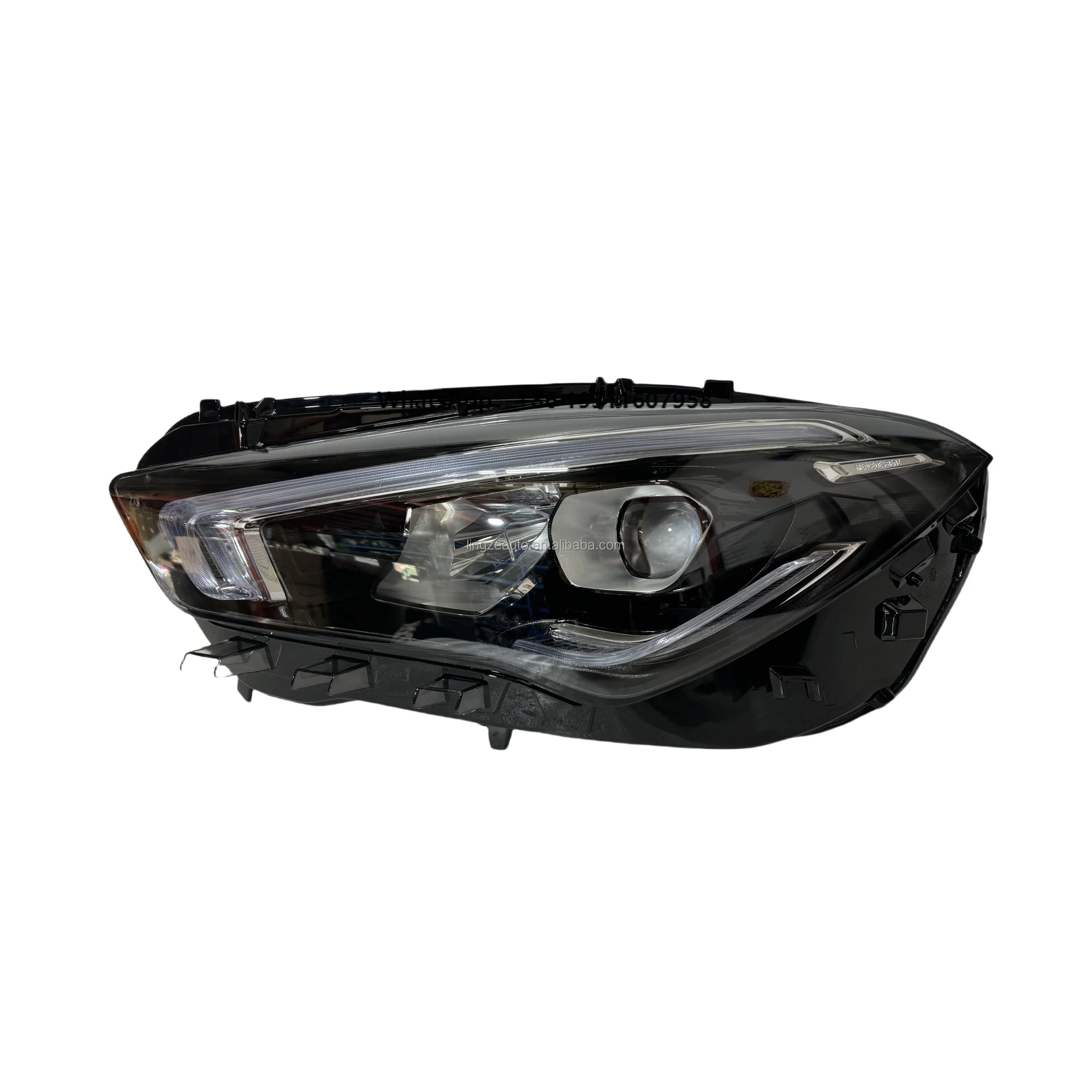 

Fit for CLA Headlight 2020-2023 W118 Headlight W118 LED Lamp Factory Direct Sale OEM# A1189061900 A1189062000