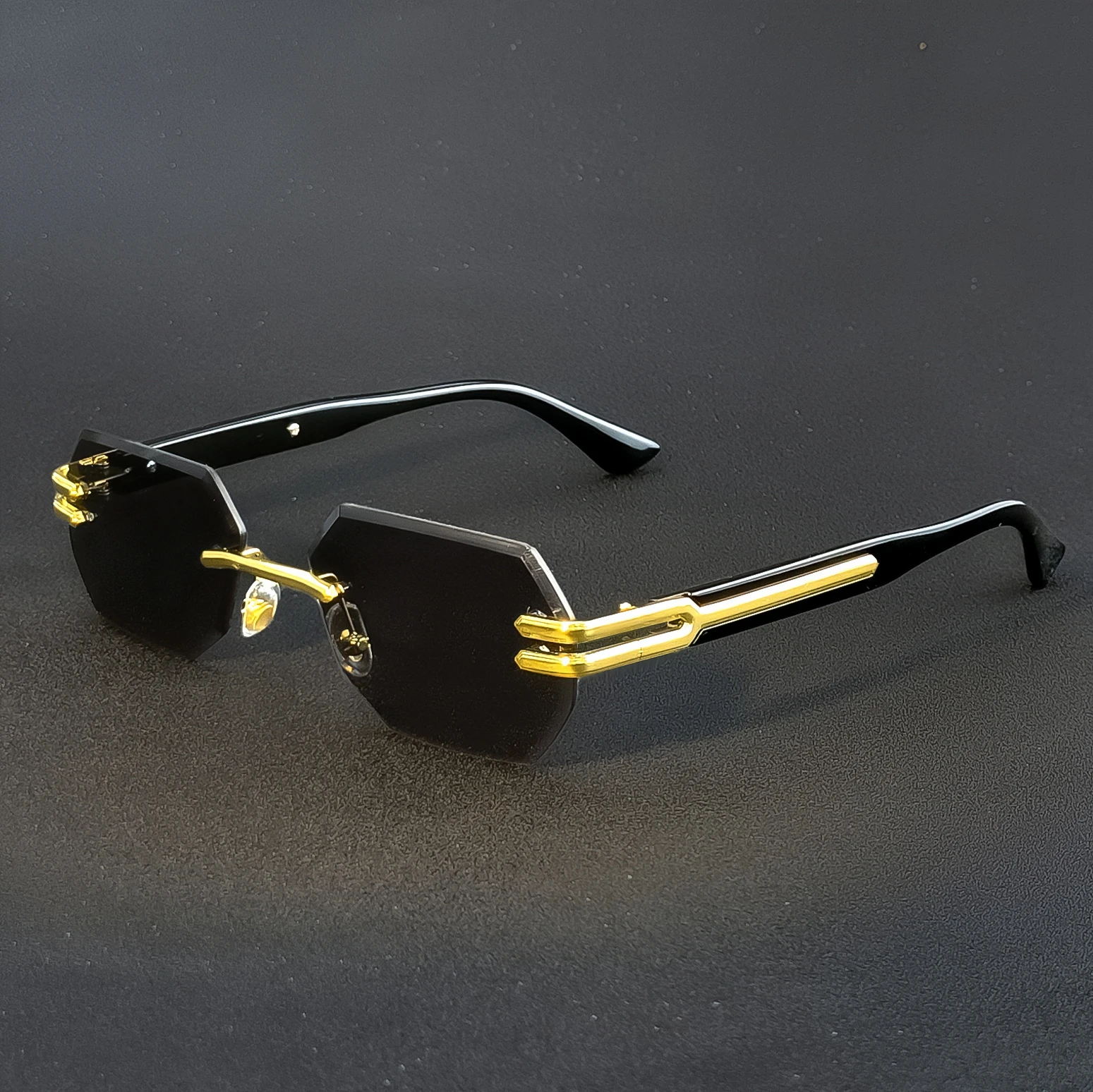 CATERSIDE Retro Randlose Sonnenbrille für Herren, polygonaler Metallrahmen, hochwertige Damen-Sonnenbrille, Outdoor-Reisegeschenk, Sommer-Stil – Detail 2