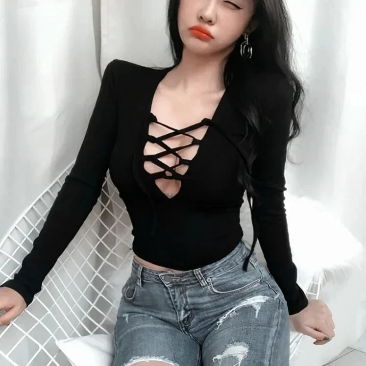 V-neck Strap Tops Women's Hollowe Out Sexy Chest Revealing Crop Top Korean Fashion Long Sleeve T-shirt Goth Cute Lining