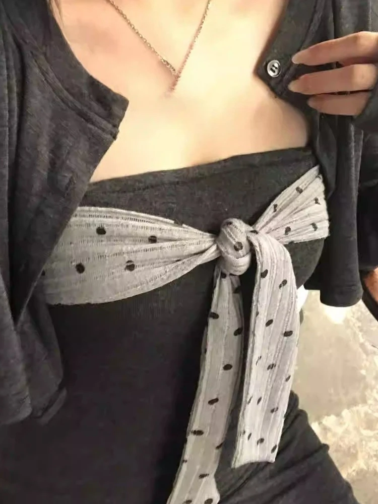 

Корейский стиль: серый облегающий комплект из 2 предметов для женщин – повседневный кардиган + элегантное мини-платье без рукавов в горошек в стиле Y2K, модные милые наряды в стиле Харадзюку