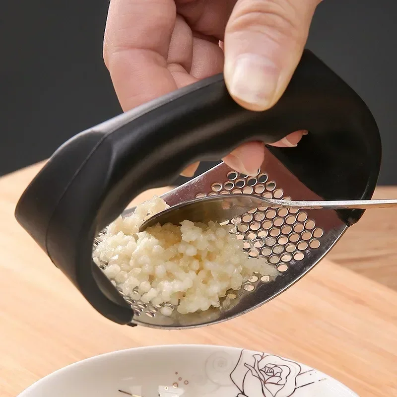 Upgraded Stainless Steel Garlic Press Squeezer Manual Garlic Ginger Rocker Crusher Garlic Cutting Mince Tools Kitchen Gadgets