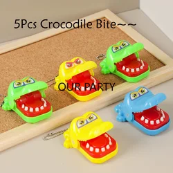 5Pcs Funny Mini Crocodile Mouth Bite Finger Game Keychain Toy for Kids Birthday Party Favors Pinata Fillers Kindergarten Rewards