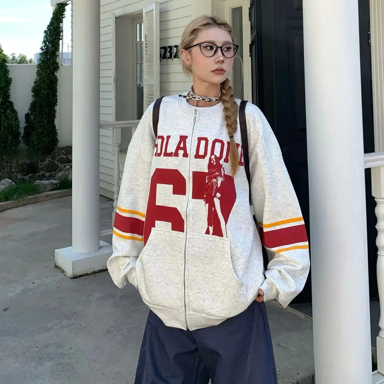 Letter Printed Women's Round Neck Zipper Sweatshirt  Autumn New Fashion Print Street Style Unisex Female Long Sleeved Thin Coat