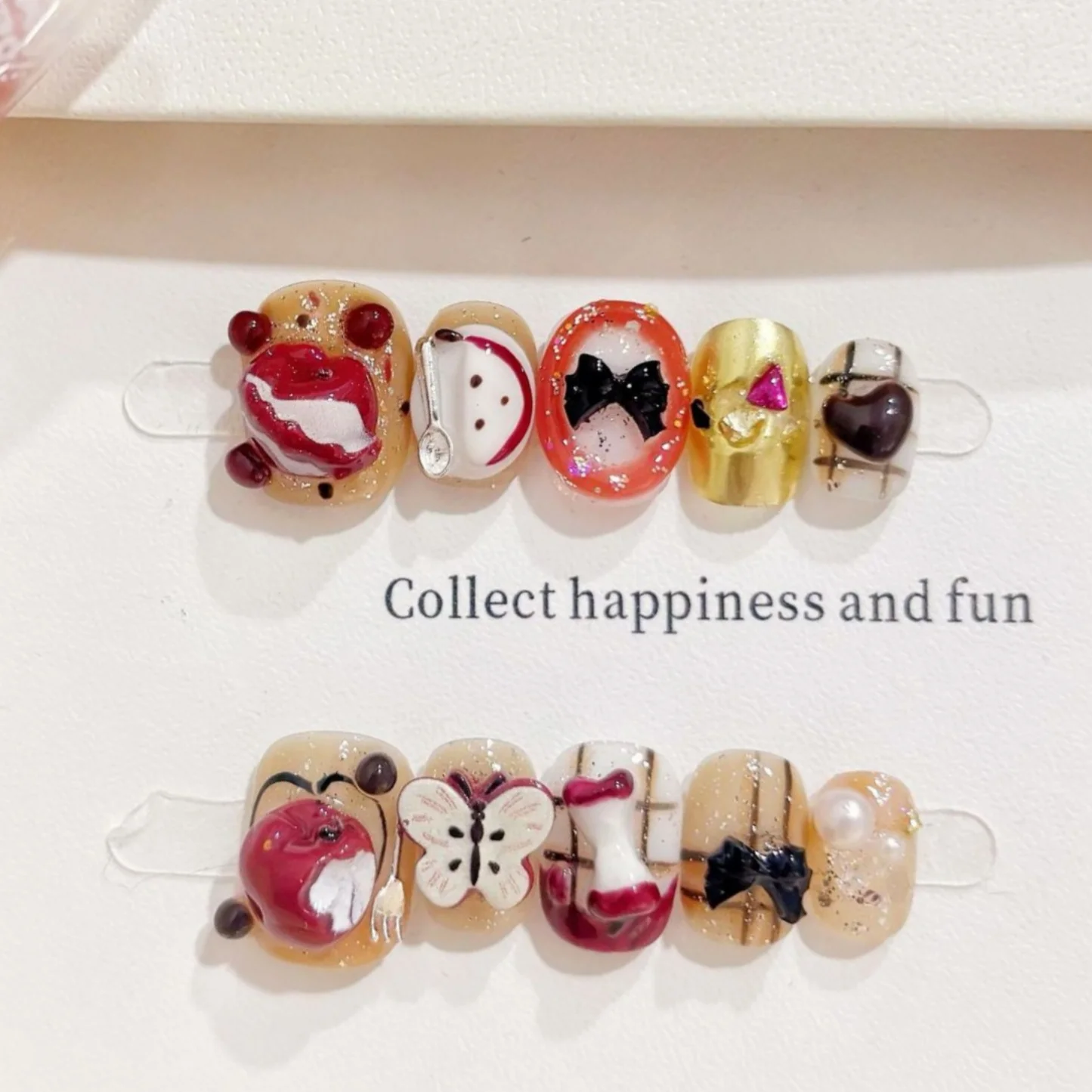 10 Stück tragbare bunte handgemachte Tipps zum Aufdrücken von künstlichen Nägeln, fertiges Blumen-Diamant-Design, quadratische falsche Nagelkunst-Kurznägel-Sets