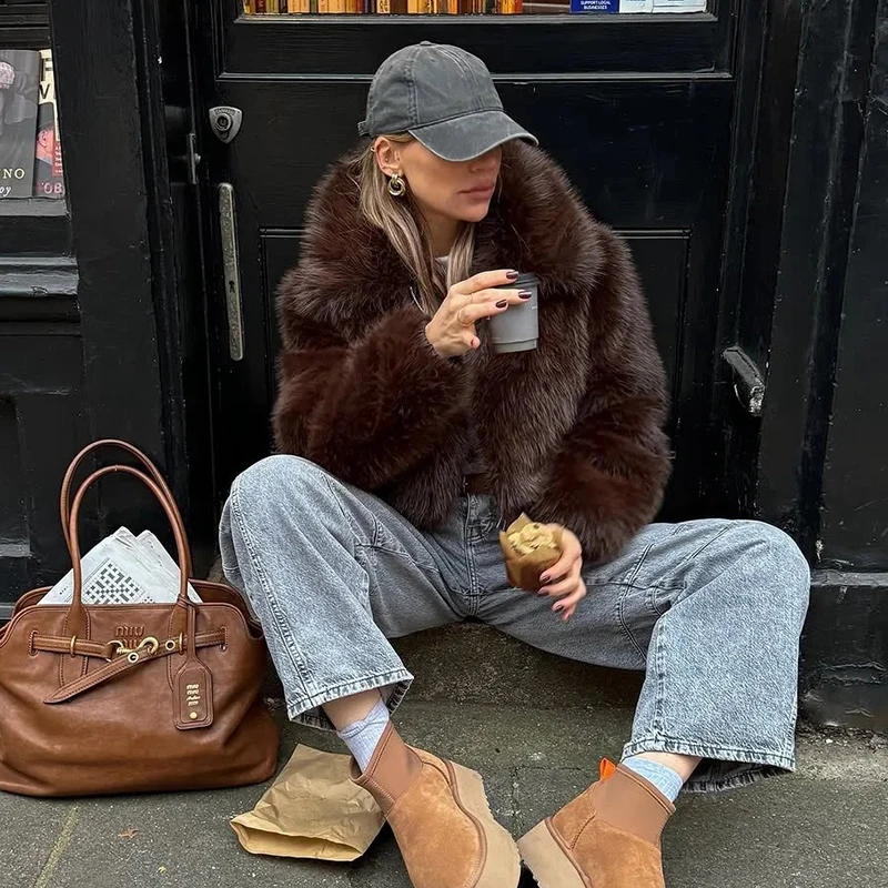 Moda blogerek Instagrama, burg – Vintage Fashion Bloggers recenzja i cena