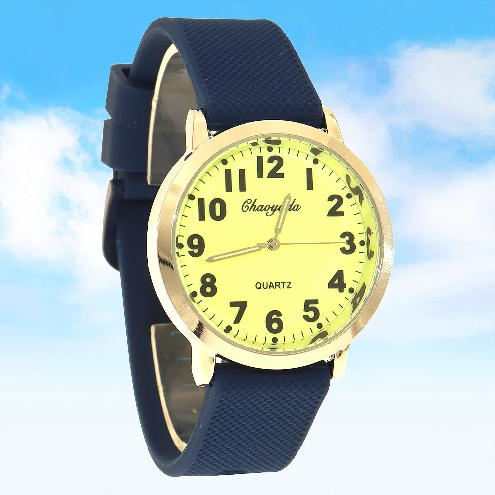 

Unisex Fashion Quartz Watch Luminous Silicone Band Military Sports Style Date Display for Men Women Boys Girls