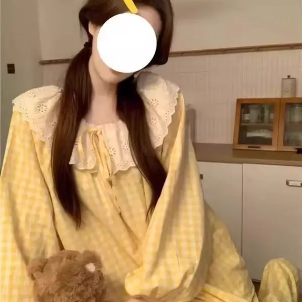 أطقم بيجامات نسائية لربيع وخريف 2025 جديدة بأكمام طويلة على الطراز الكوري ملابس منزلية لطيفة من الدانتيل طقم مكون من قطعتين ملابس بيجامات قطع