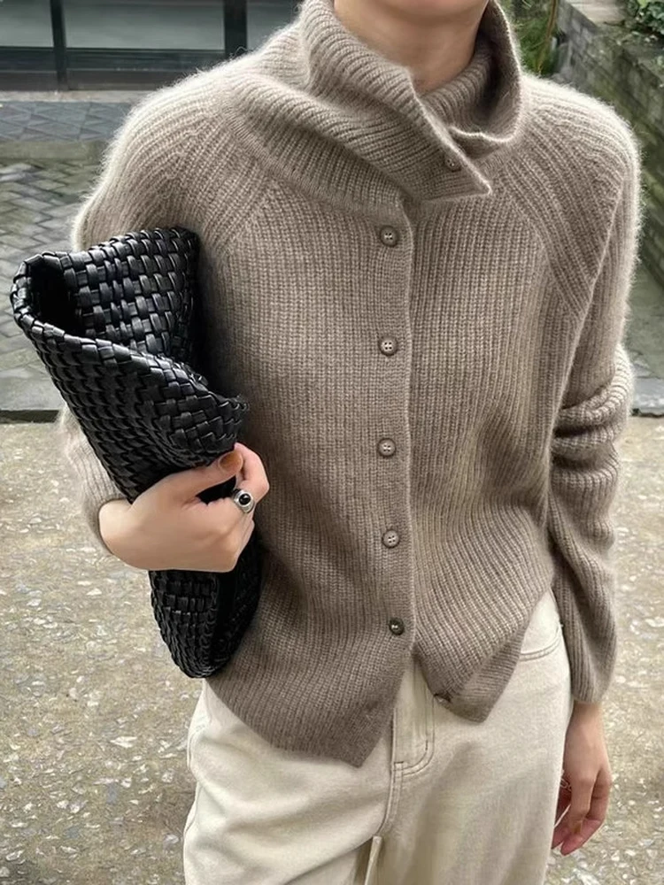 เสื้อคาร์ดิแกนคอสูงแบบเปิด รุ่น Pure Camere สำหรับผู้หญิง เสื้อสเวตเตอร์ชั้นใน เสื้อคลุมด้านนอก สำหรับฤดูใบไม้ร่วงและฤดูหนาว อุ่น นุ่มฟู แขนยาว