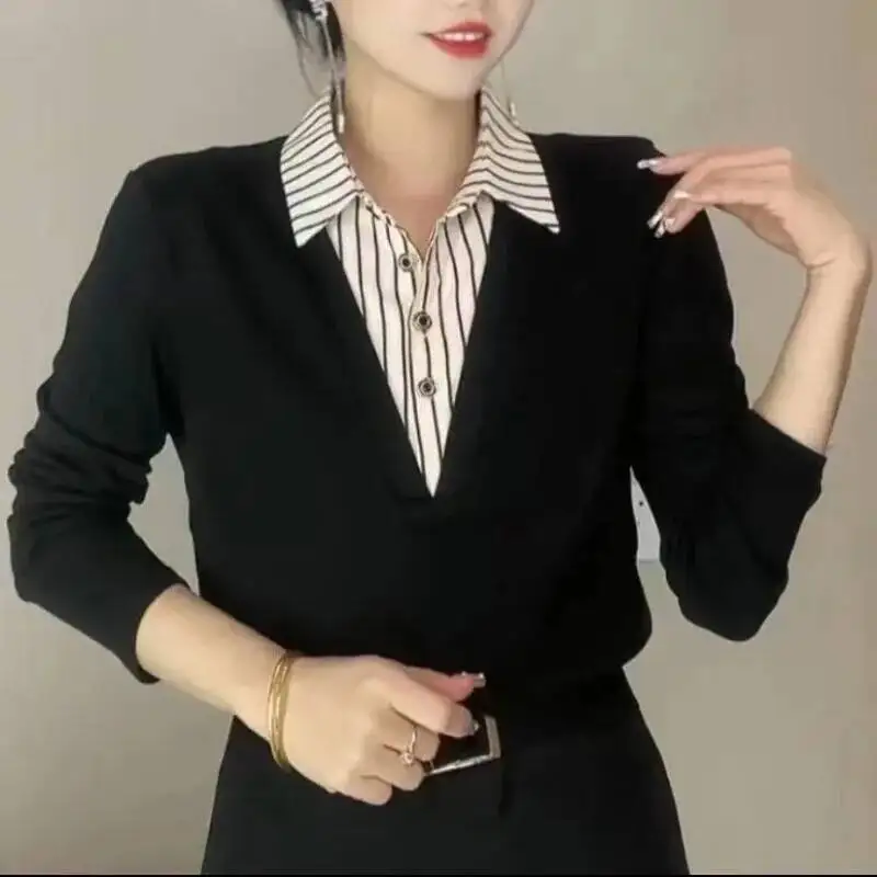 เสื้อเชิ้ตผู้หญิงแฟชั่นฤดูใบไม้ผลิและฤดูใบไม้ร่วง คอปกโปโล แต่งลายทาง ดีไซน์สองชิ้นหลอกๆ สไตล์เรียบหรู แขนยาว ทรงหลวม