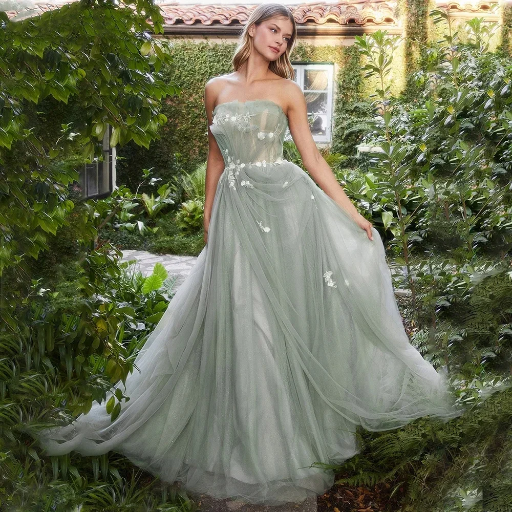 

Exquisite Green Sweetheart Sleeveless A-Line Evening Dress Party Prom Gowns Appliques Lace Backless Formal Occasion