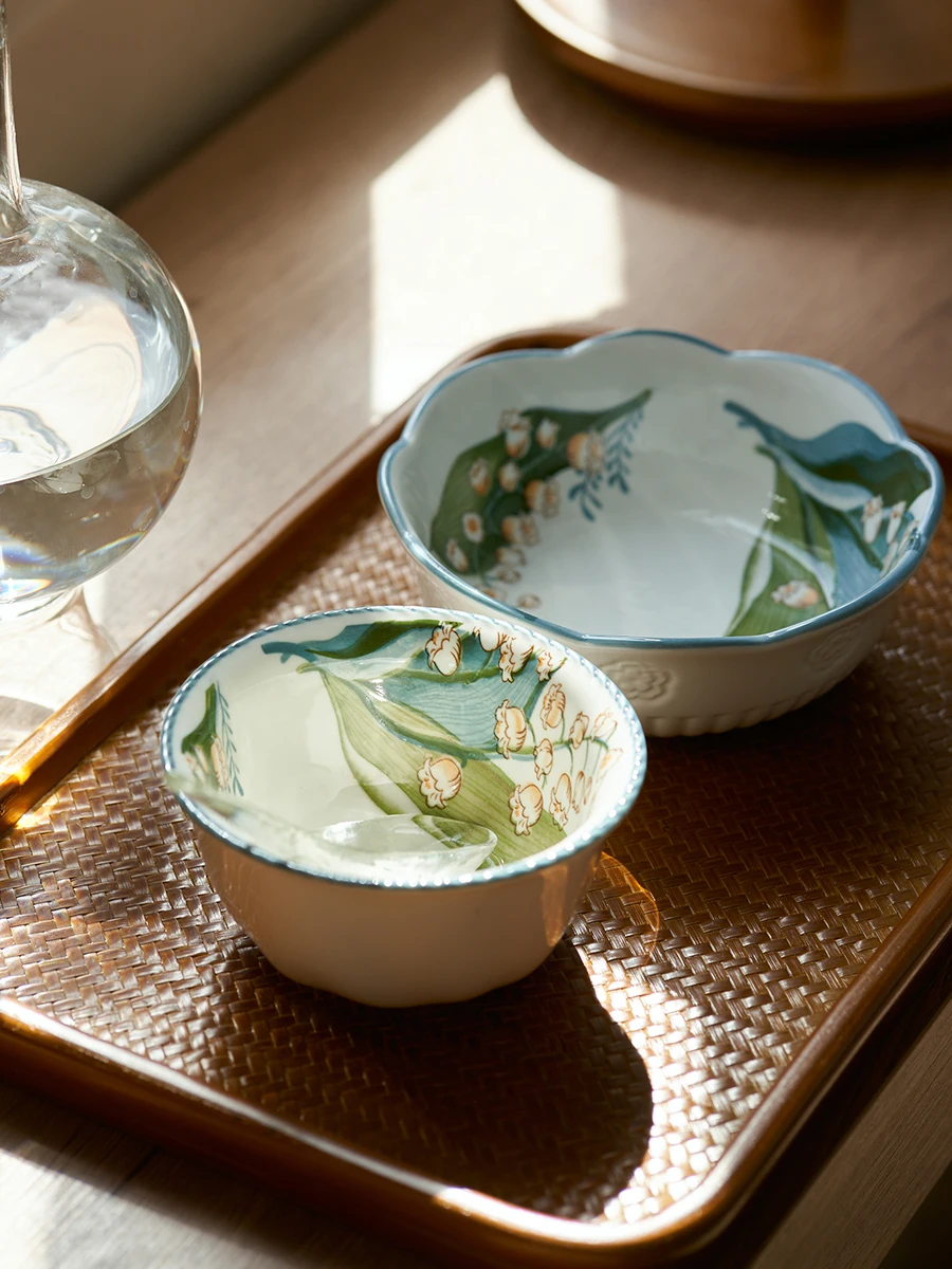 

Японская глазурованная миска April Bellflower Cerc для риса, с высокой эстетической ценностью, маленькая, для сервировки стола, 1 шт.