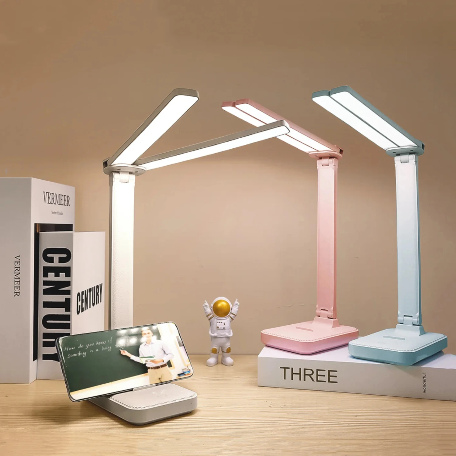 

LED Desk Lamp 3 Levels Dimmable Night Light USB Rechargeable Eye Protection Foldable Table Lamp Bedroom Bedside Desk Astronaut