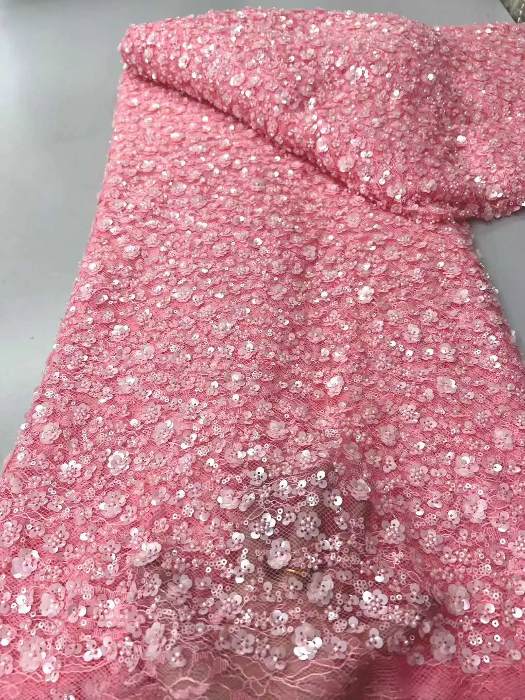 2025 di Lusso Francese Del Ricamo 3D Fiore Tessuto di Pizzo Africano Nigeriano Paillettes Tessuti di Pizzo Per Abito Da Sposa Materiale Da Cucire