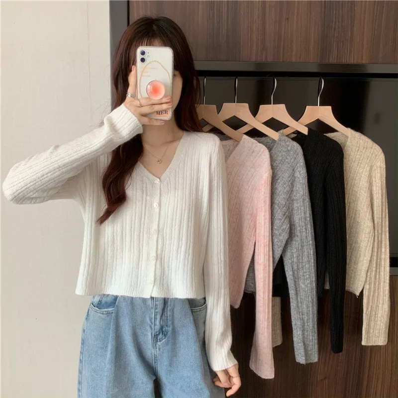 Women cardigan knitted sweater Button long sleeves V-neck Simple and elegant style High quality trendy knitwear tops Gentle Pink