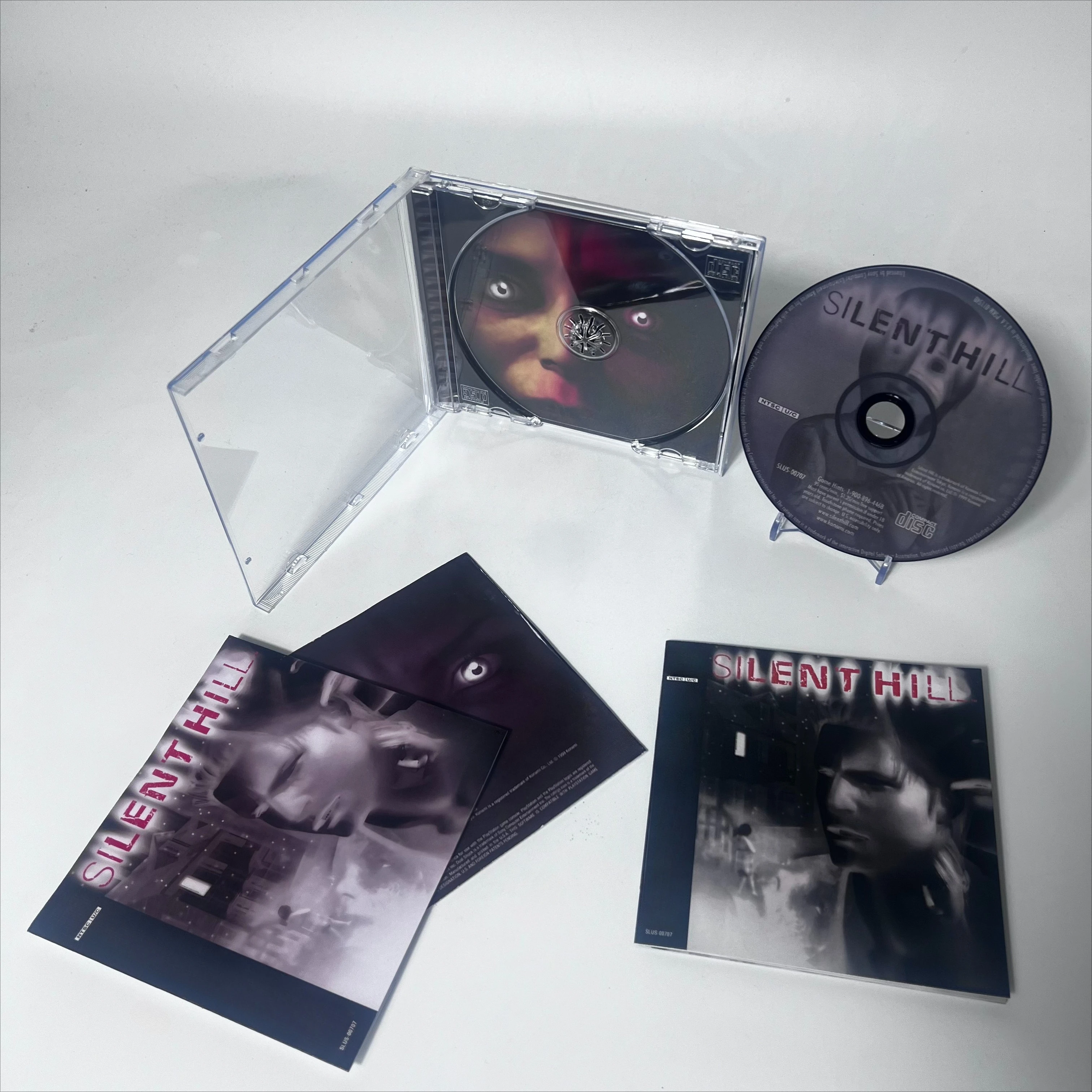 Kopia CD gry na PS 'Silent Hill' z instrukcją, wersja NTSC U/C J/PAL, odpowiednia dla PS 1 z modyfikowanym chipem umożliwiającym bezpośrednie odczytywanie na konsoli do gier. — zdjęcie produktu 5