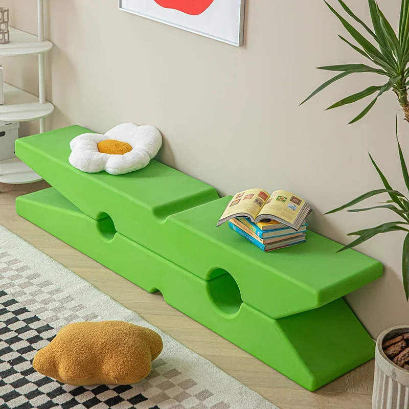 Plastic Shoe Stool Unique Clamp Shape Dining Room Chair Home Decoration Environmental Protection PE Material Nordic Creative