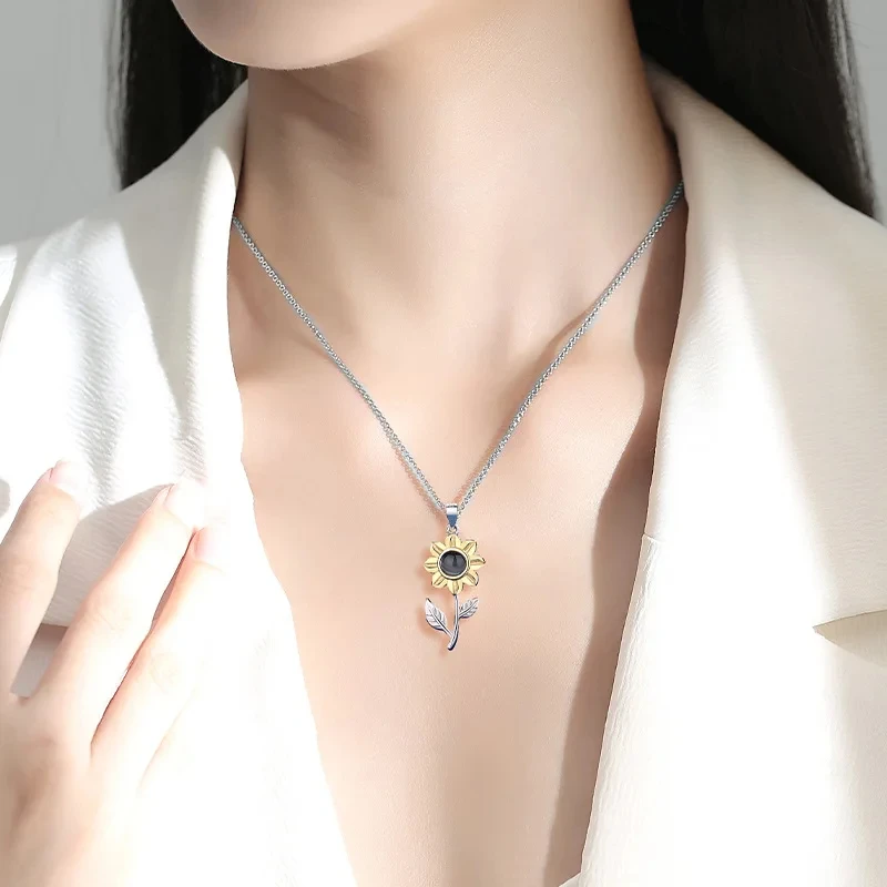 Sunflower Necklace Titanium Steel With 100 Languages I Love You Projection Copper Pendant Jewelry For Women 2024 Gift