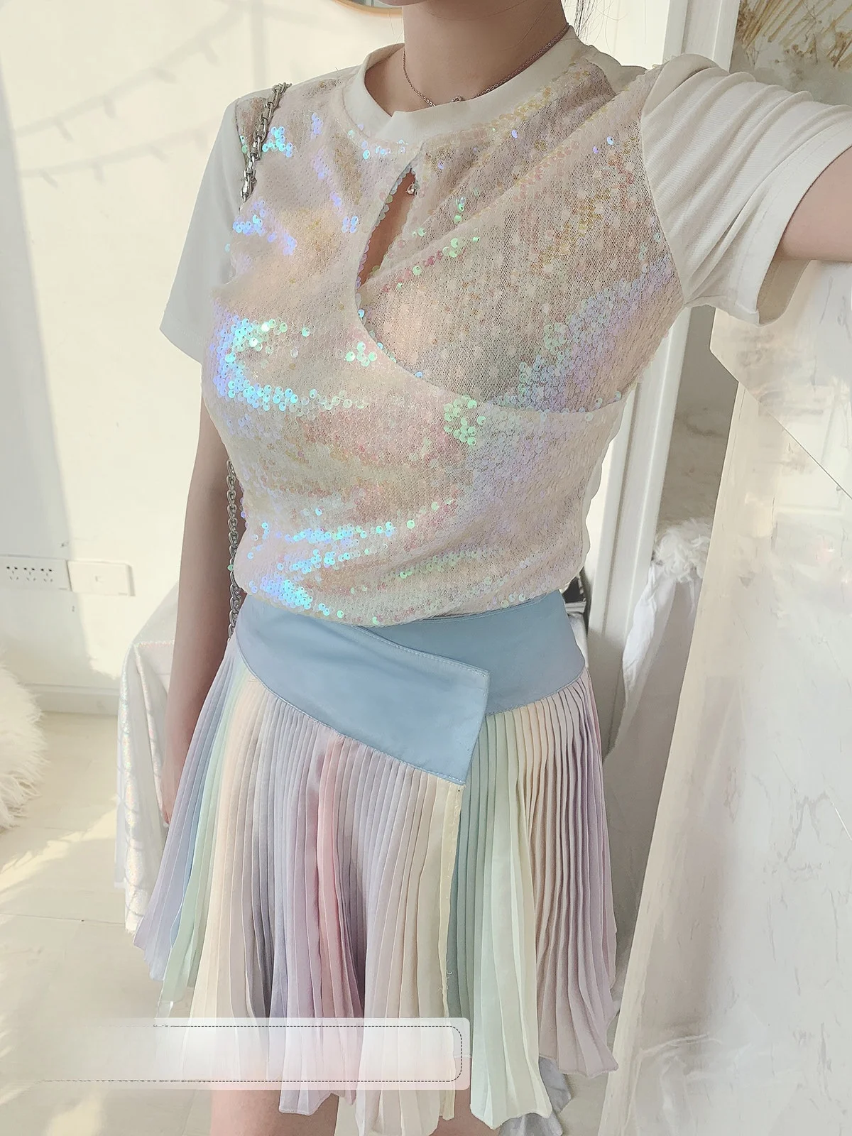 

Faionable Sequin Hollow out Top for Women Sexy Ele Versatile Ice Ice Came Autumn 202 New Arrival Polyester Blend