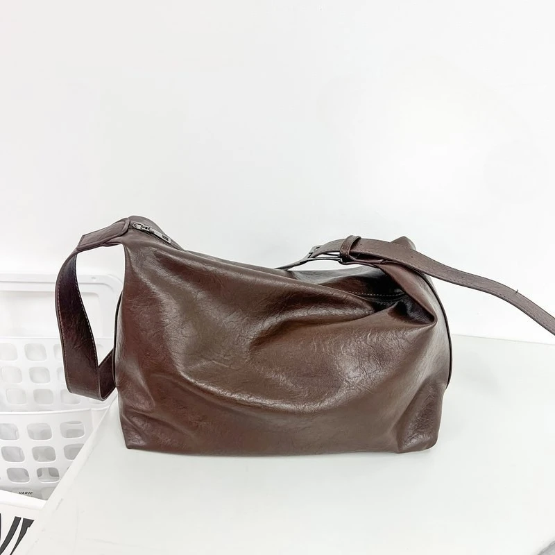 New Stylish Solid-color Men's Shoulder Bag, Multi-functional Vintage Tote Bag, Large Capacity Commuter Waterproof Crossbody Bag