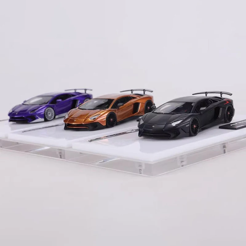 Diecast Original 1:64 Scale LP750-4 Simulation Resin Car Model Static Display Collectible Toy Gift Souvenir Decoration