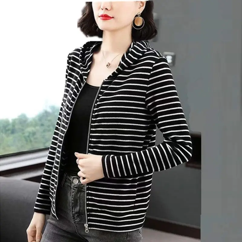 

plus Size Spring Autumn Zipper Hoodie Women's Lightweight Outerwear Big Version Open Cardigan Long Sleeve Commute Style