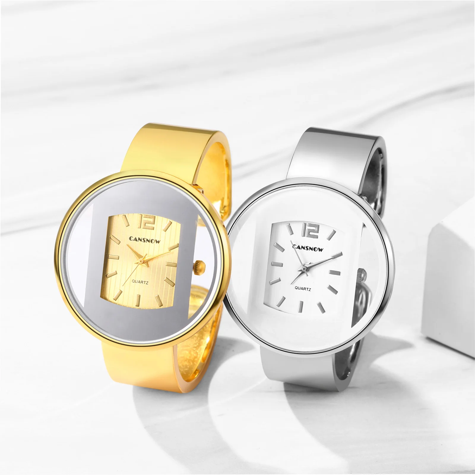 Lancardo นาฬิกาควอตซ์แบบเรียบง่ายของผู้หญิงนาฬิกากําไลสายรัดข้อมือสเตนเลสมีสไตล์ของขวัญครบรอบวันวาเลนไทน์