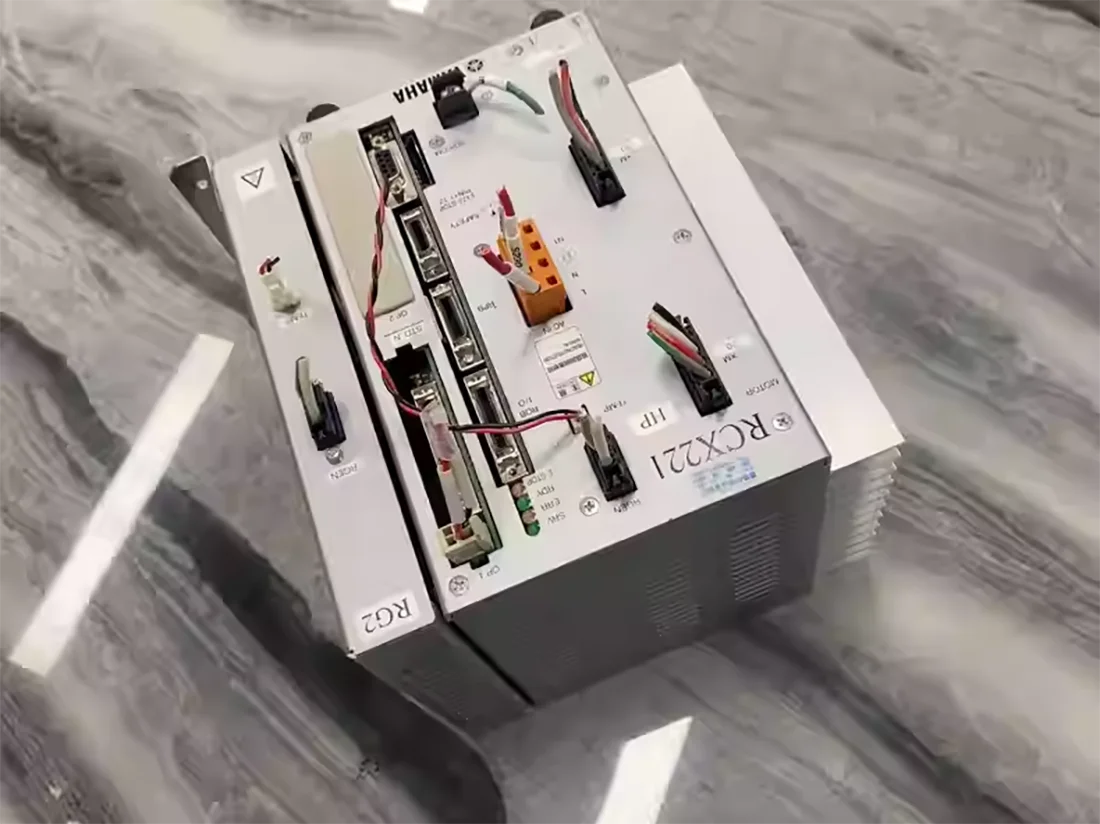 Kontroler manipulatora to RCX221