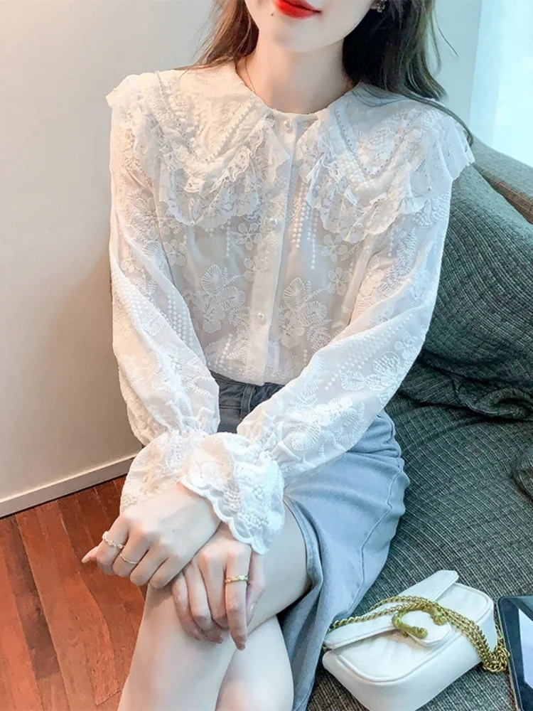 

SMTHMA Sweet Peter Pan Colla Lace Embroidered Flowers Shirt 2025 New Autumn High-End White Temperament Elegant Top