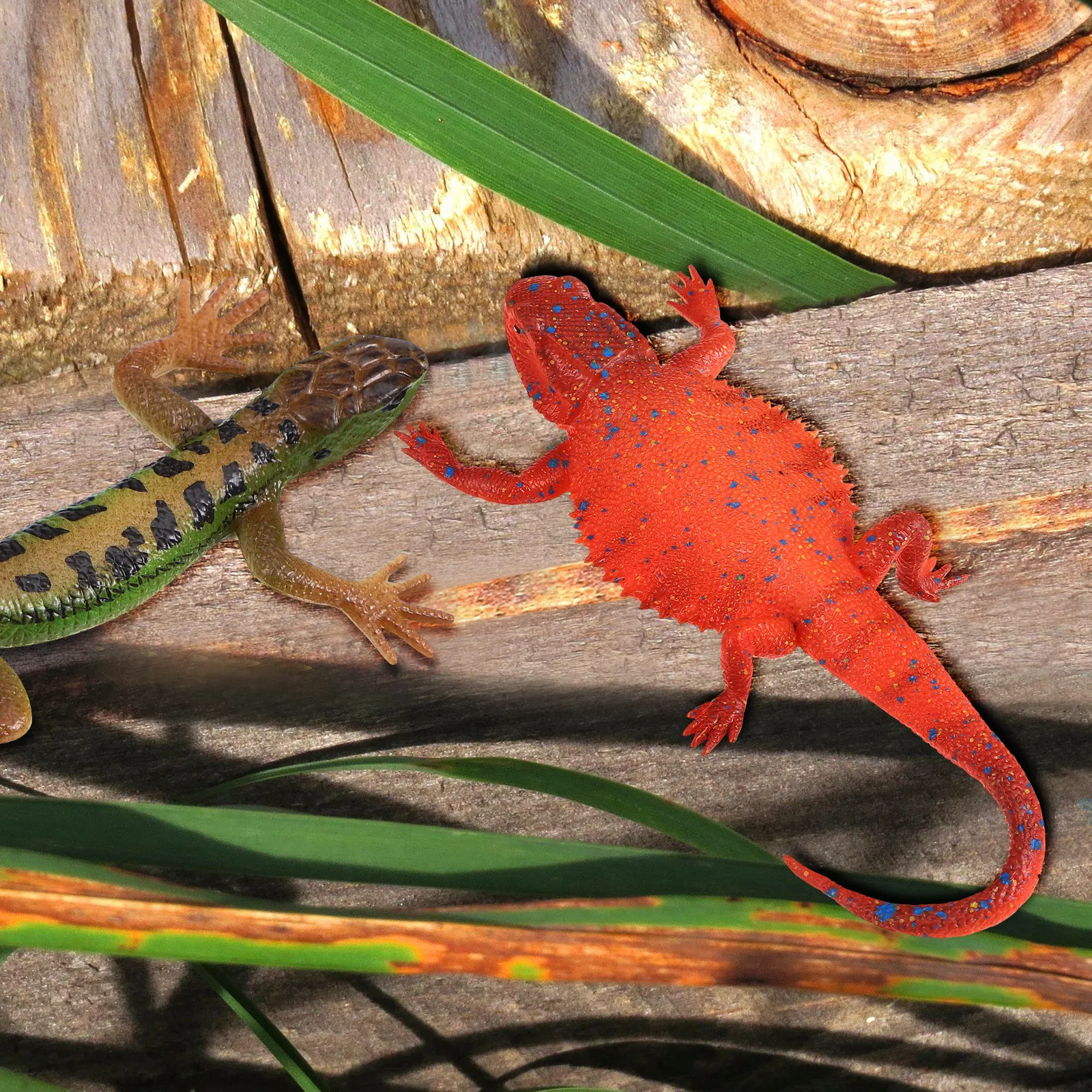 

2Pcs Lifelike Lizard Sculpture Realistic Reptile Figure Soft Plastic Desktop Decoration Scary Prank Prop