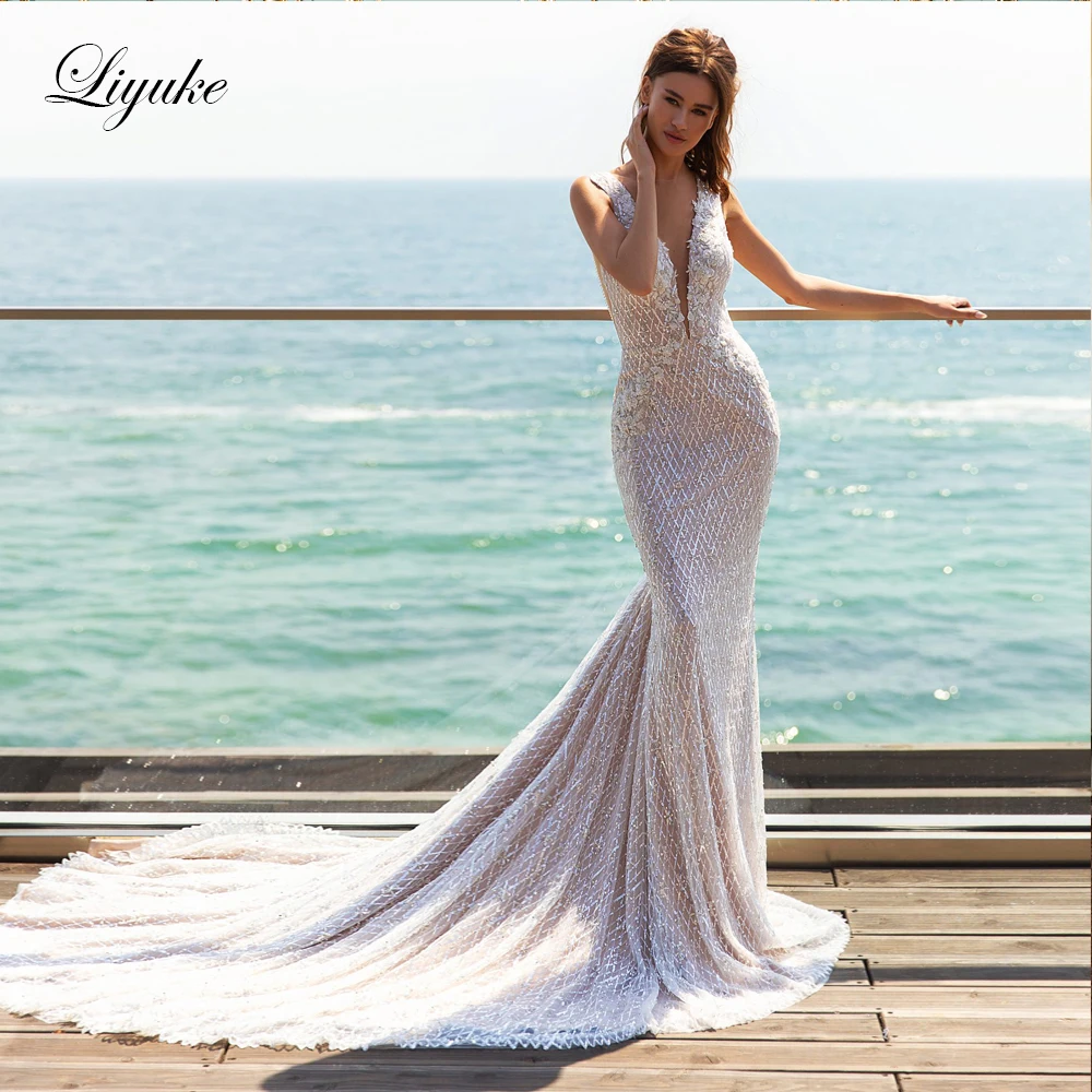 

Liyuke Luxury Beading Pearls Grid Yarn Mermaid Wedding Dress Appliques Deep V-Neck Bridal Gowns